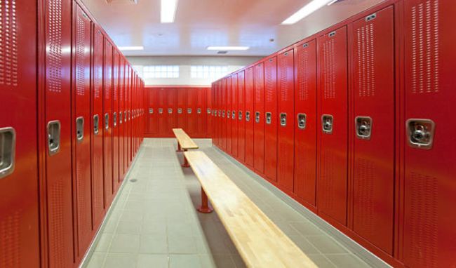 What Are High School Locker Rooms Like?